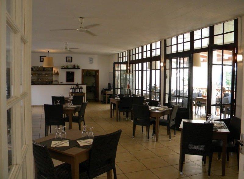 Hotel Restaurant Les Falaises Bouziès Екстериор снимка