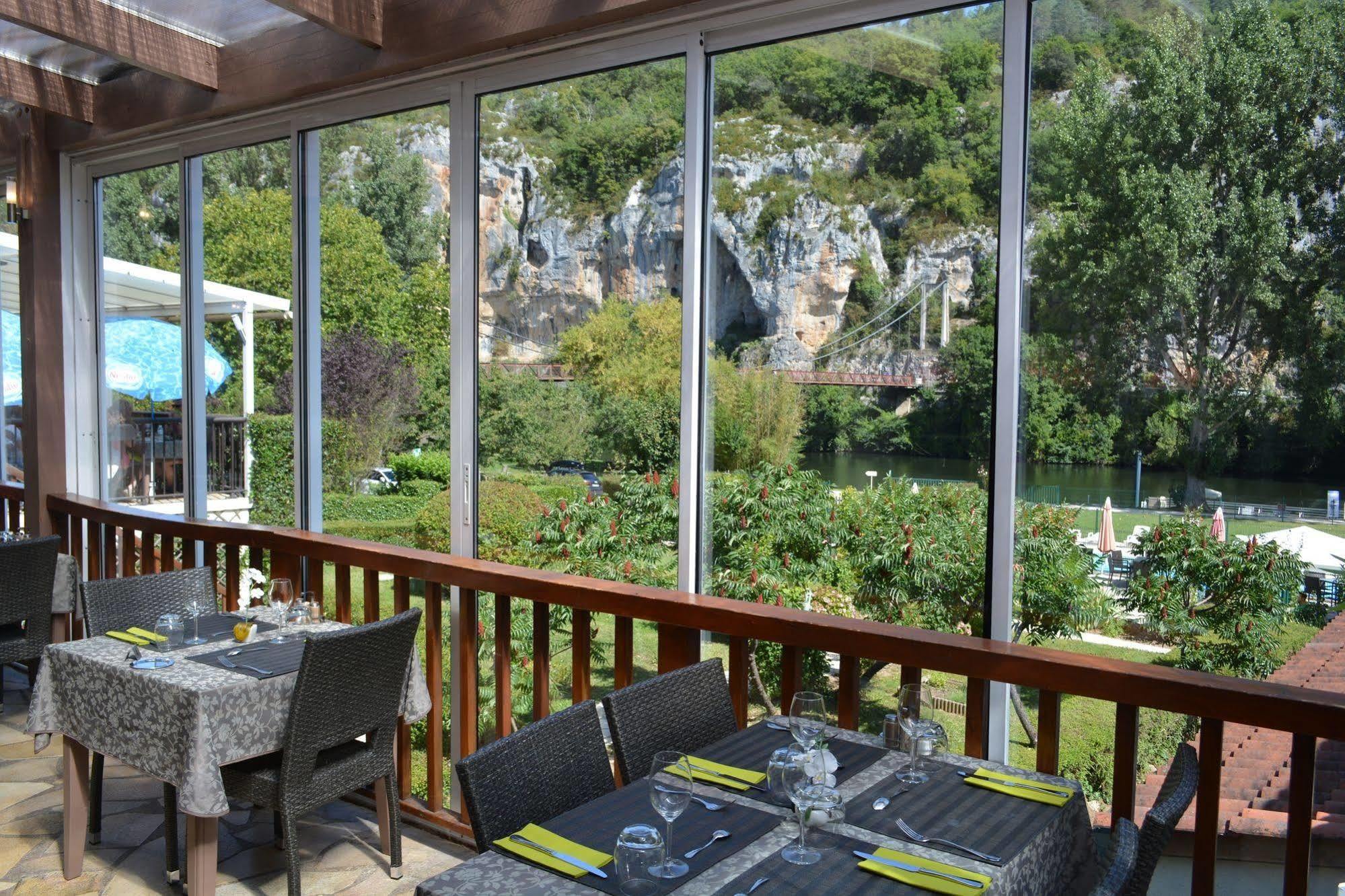 Hotel Restaurant Les Falaises Bouziès Екстериор снимка